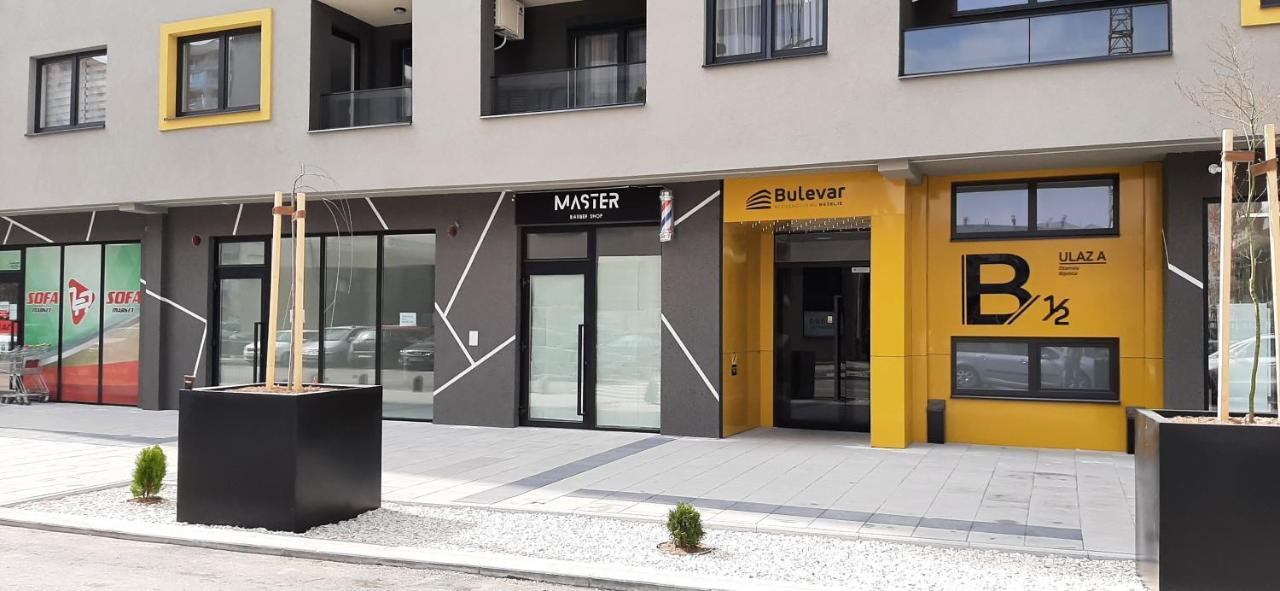 Bulevar Apartment *
